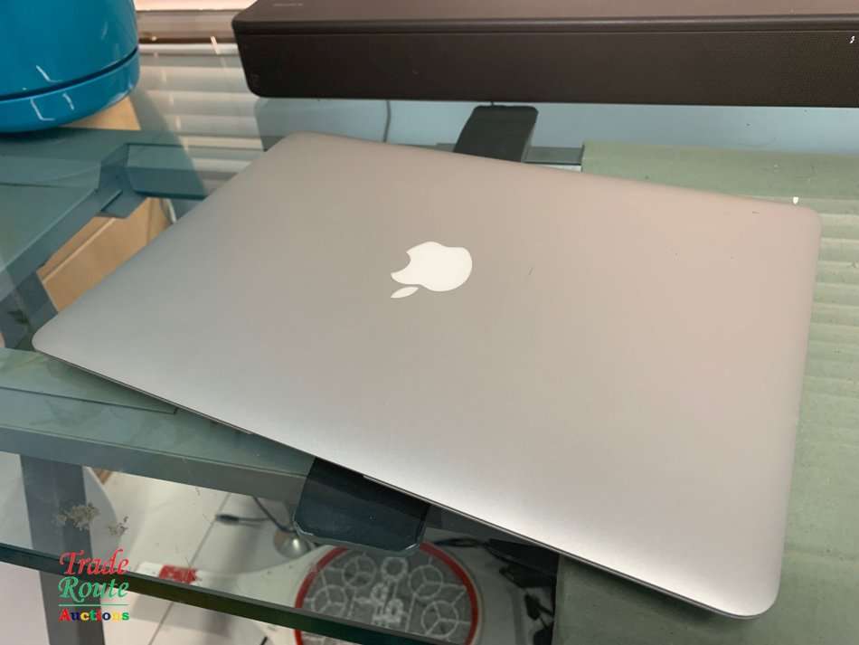 2017 MacBook Air 13.3-inch | Core i5 1.8GHz | 8GB RAM | 128GB SSD MACBOOK AIR 13 INCH