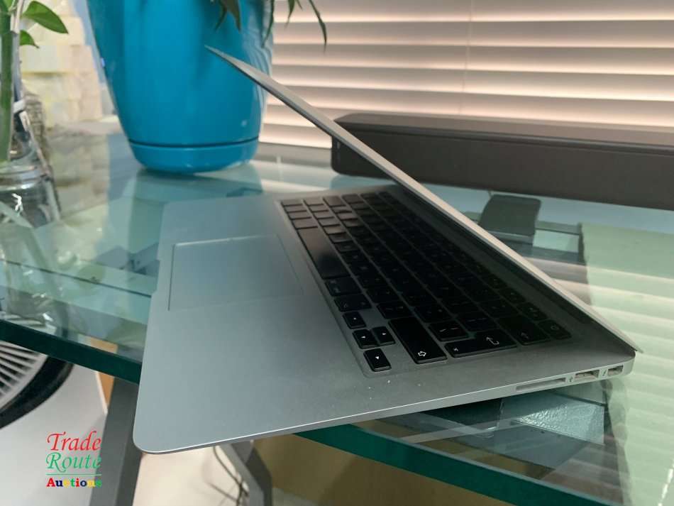 2017 MacBook Air 13.3-inch | Core i5 1.8GHz | 8GB RAM | 128GB SSD MACBOOK AIR 13 INCH