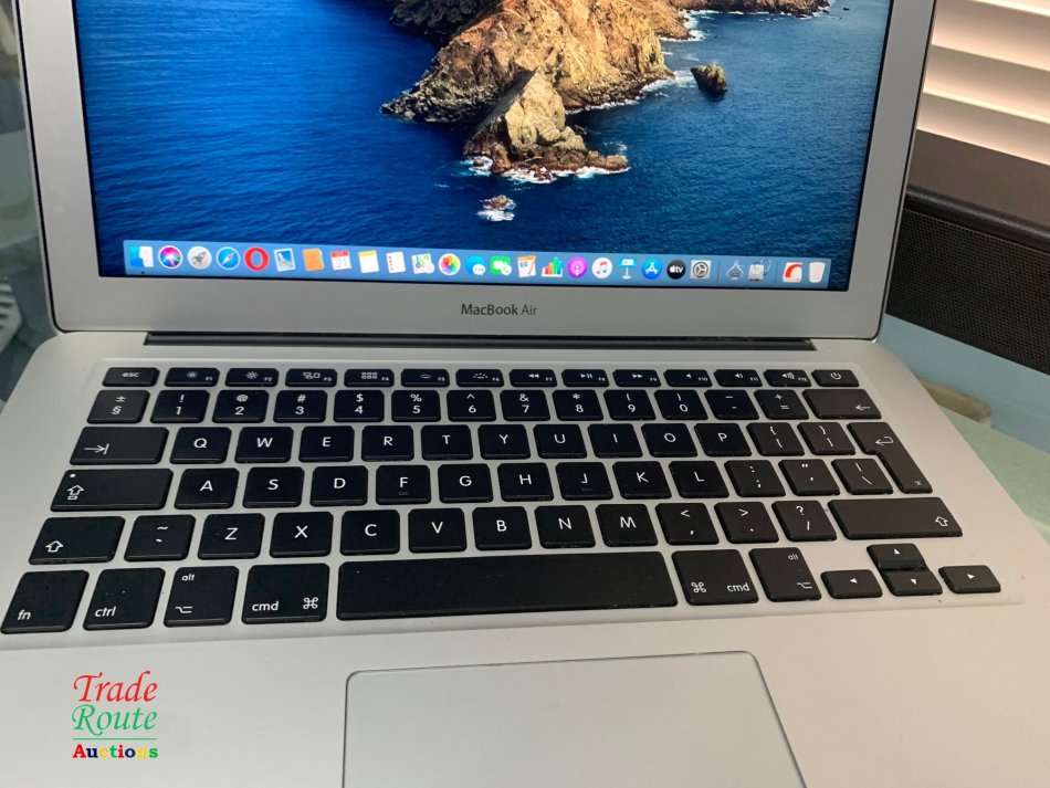 2017 MacBook Air 13.3-inch | Core i5 1.8GHz | 8GB RAM | 128GB SSD MACBOOK AIR 13 INCH