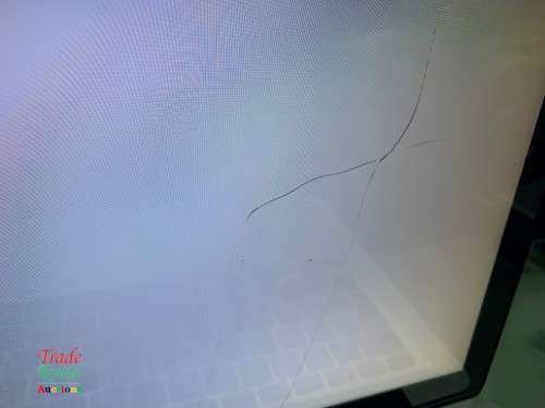 MacBook Pro 13.3-inch | Core i5 2.5GHz | 8GB RAM | 500GB HDD | Apple Laptop [CRACKED OUTER GLASS]