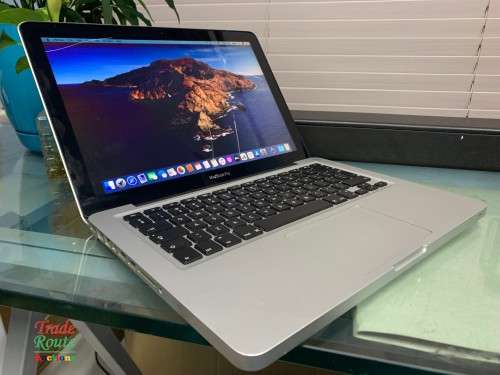 MacBook Pro 13.3-inch | Core i5 2.5GHz | 8GB RAM | 500GB HDD | Apple Laptop [CRACKED OUTER GLASS]