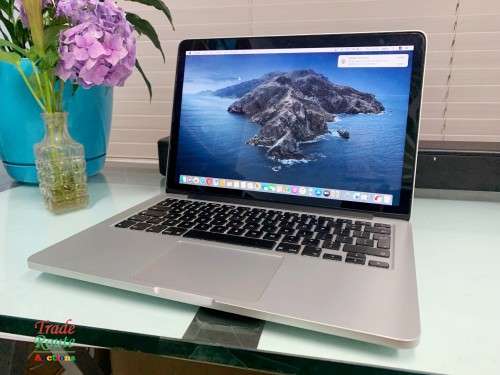 Apple MacBook Pro 13.3-inch  | Core i5 2.4GHz | 8GB RAM | 256GB SSD  ** RETINA DISPLAY * LATE 2013