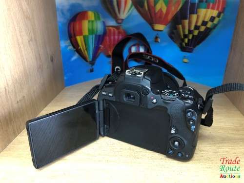 Canon EOS 200D DSLR Camera - 24.2MP - DIGIC 7 - with Canon 18-55 IS STM Lens kit