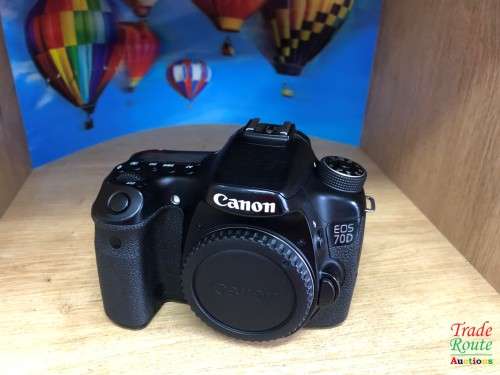 Canon EOS 70D DSLR CAMERA BODY *** 20.2 MP FULL HD