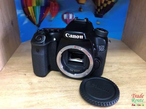 Canon EOS 70D DSLR CAMERA BODY *** 20.2 MP FULL HD
