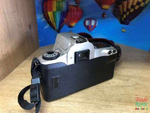 CANON EOS 300 FILM CAMERA [ NO BATTERY & FILM TO TEST - SOLD UNTESTED]