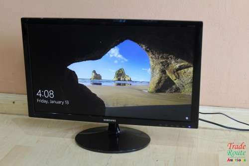 Samsung 24 inch Full HD Widescreen Monitor S24D300HL - HDMI/VGA Ports