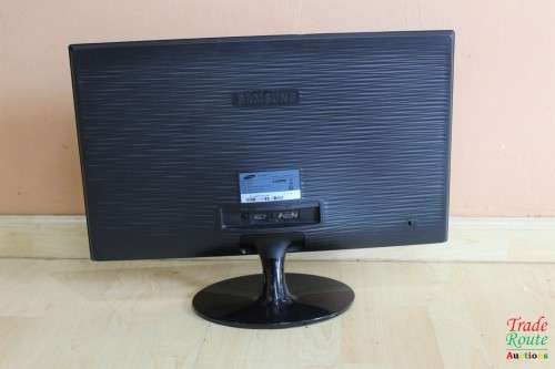 Samsung 24 inch Full HD Widescreen Monitor S24D300HL - HDMI/VGA Ports