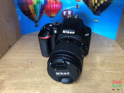NIKON D3500 DSLR Camera Kit with Nikon 18-55  Lens *** BARGAINS ***