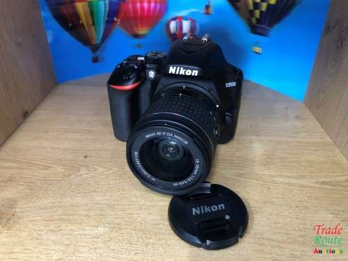 NIKON D3500 DSLR Camera Kit with Nikon 18-55  Lens *** BARGAINS ***