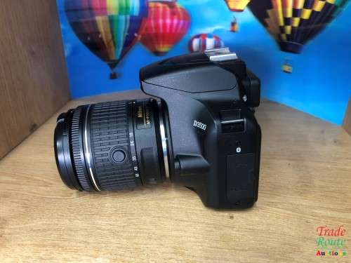 NIKON D3500 DSLR Camera Kit with Nikon 18-55  Lens *** BARGAINS ***