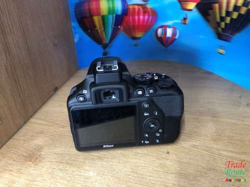 NIKON D3500 DSLR Camera Kit with Nikon 18-55  Lens *** BARGAINS ***