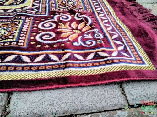 Very Fine Modern and Stunning Turkish Hali Carpet - Made in Turkey - 2.00 X 3.00 Meters
