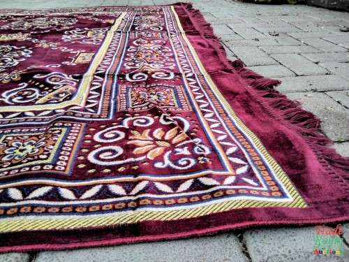 Very Fine Modern and Stunning Turkish Hali Carpet - Made in Turkey - 2.00 X 3.00 Meters