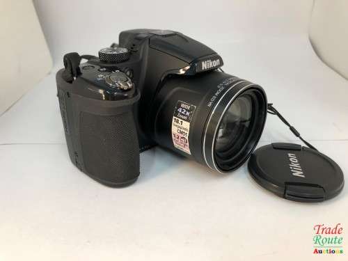 Nikon Coolpix P520 Camera - Black (18.1MP, 42xZoom, 24mm Wide Lens) 3.2 inch LCD Digital Camera