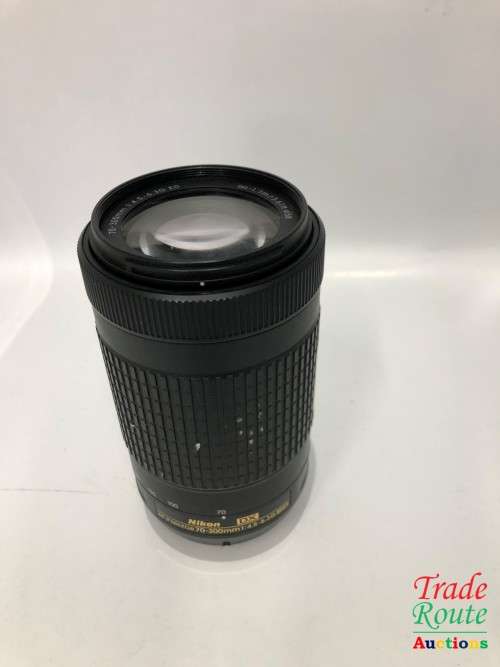Nikon AF-P DX NIKKOR 70-300mm f/4.5-6.3G ED Lens for Nikon DSLR Cameras [ PLEASE READ ]