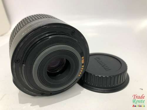 Canon EF-S 18-55mm f/3.5-5.6 IS (IMAGE STABILIZER) Camera Lens for Canon Digital SLR Cameras