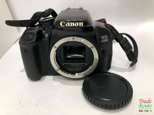 Canon EOS 650D Digital SLR Camera - Black (Body Only) - 18.0 MP [ MEMORY CARD SLOT FAULTY]