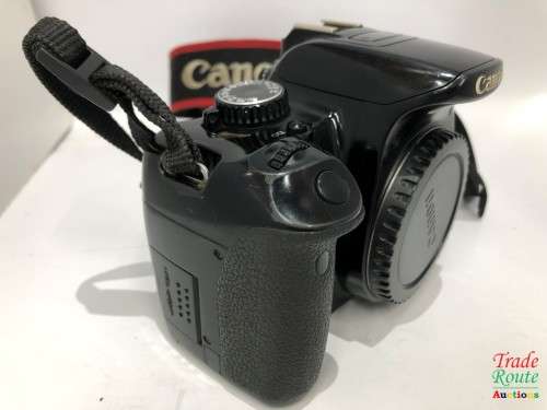 Canon EOS 650D Digital SLR Camera - Black (Body Only) - 18.0 MP [ MEMORY CARD SLOT FAULTY]