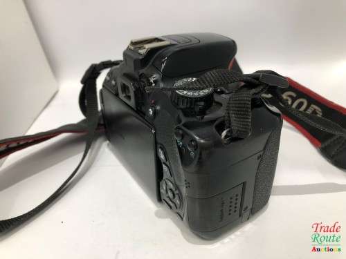 Canon EOS 650D Digital SLR Camera - Black (Body Only) - 18.0 MP [ MEMORY CARD SLOT FAULTY]