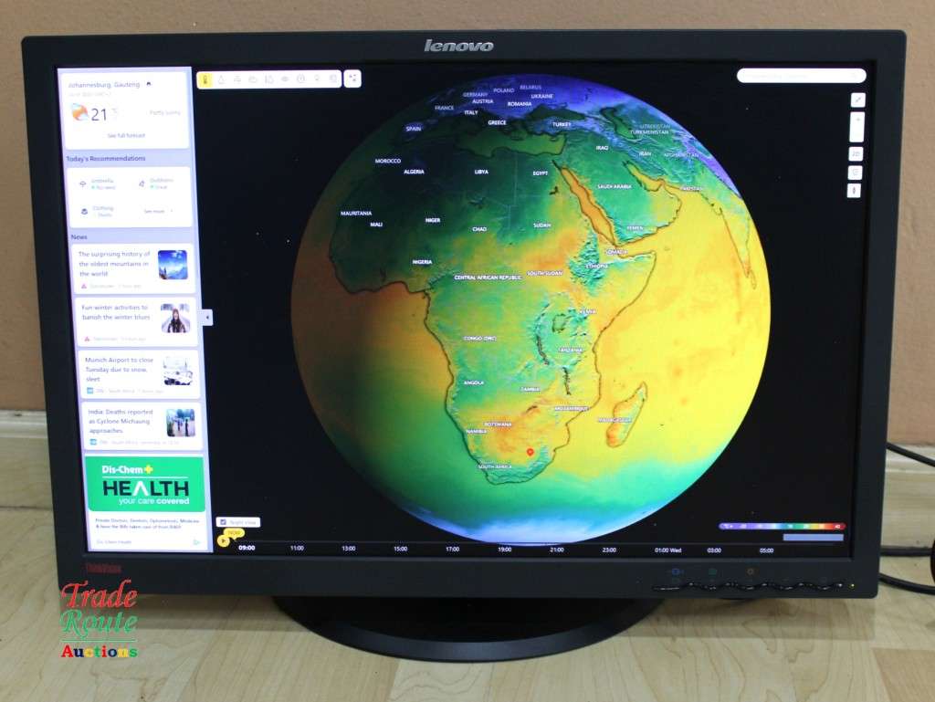 Lenovo ThinkVision 24 inch Monitor LT2452P LCD Widescreen 1920 x 1200