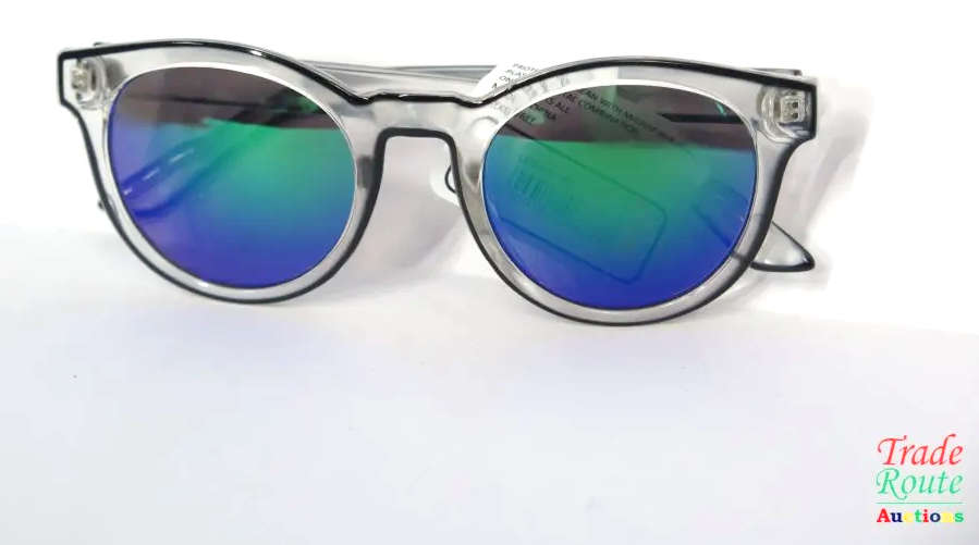 Le Specs  LES 018-159 Polarized Sunglass - with Hard Case