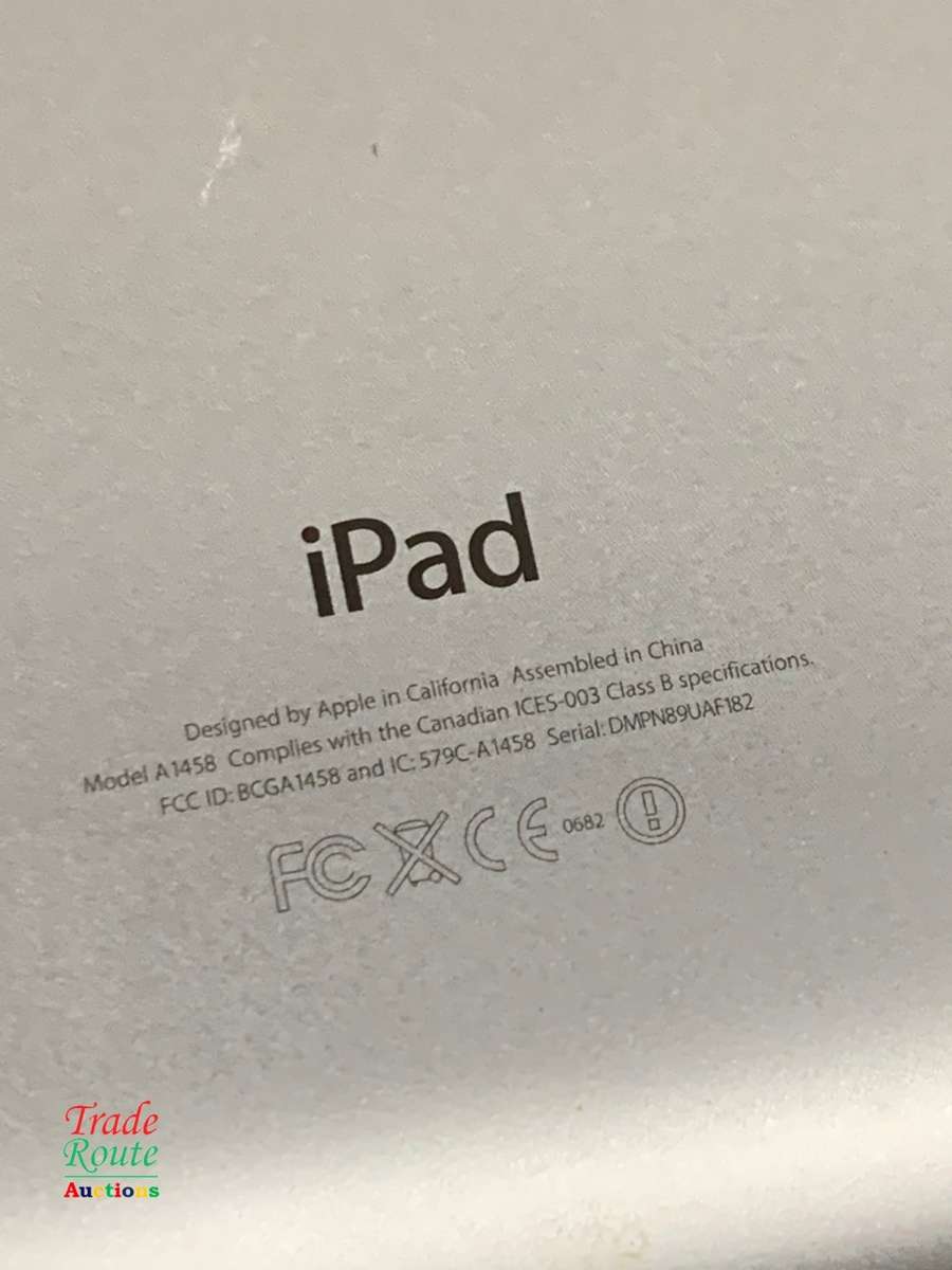 IPAD 4 16GB WiFi A1458  ***  IPAD4 RETINA DISPLAY  ***
