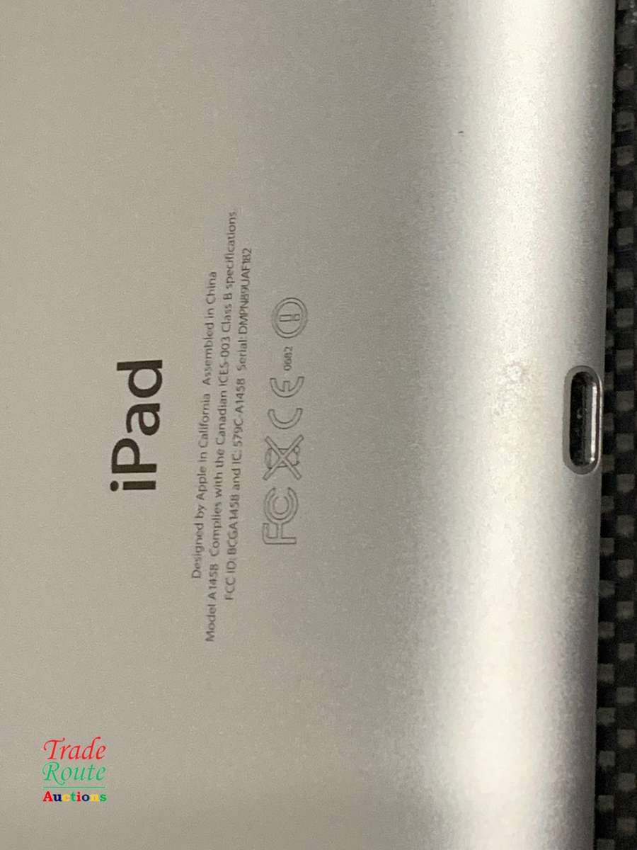 IPAD 4 16GB WiFi A1458  ***  IPAD4 RETINA DISPLAY  ***