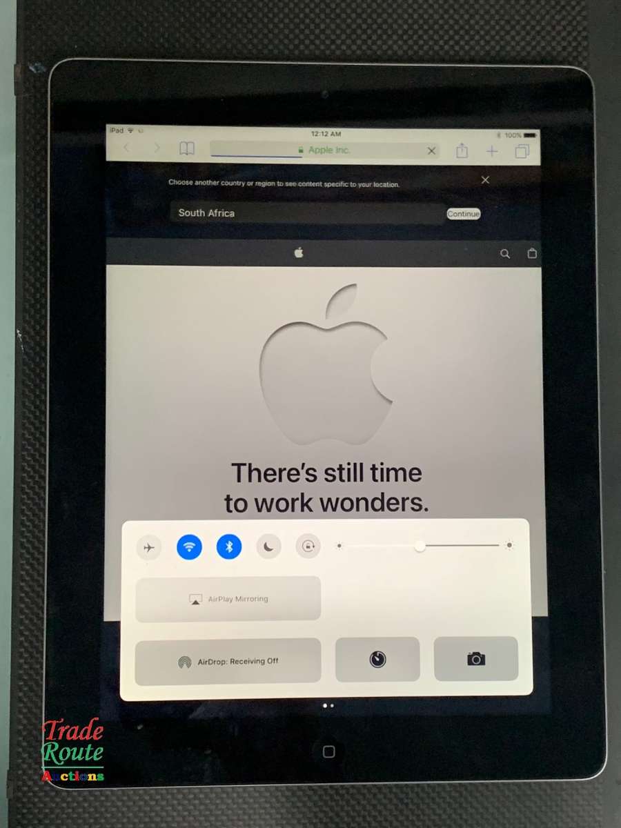 IPAD 4 16GB WiFi A1458  ***  IPAD4 RETINA DISPLAY  ***