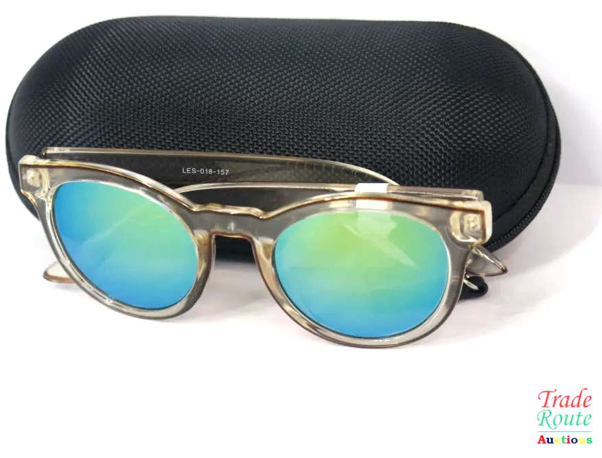 Le Specs LES - 018-157 Polarized Sunglass - with Hard Case