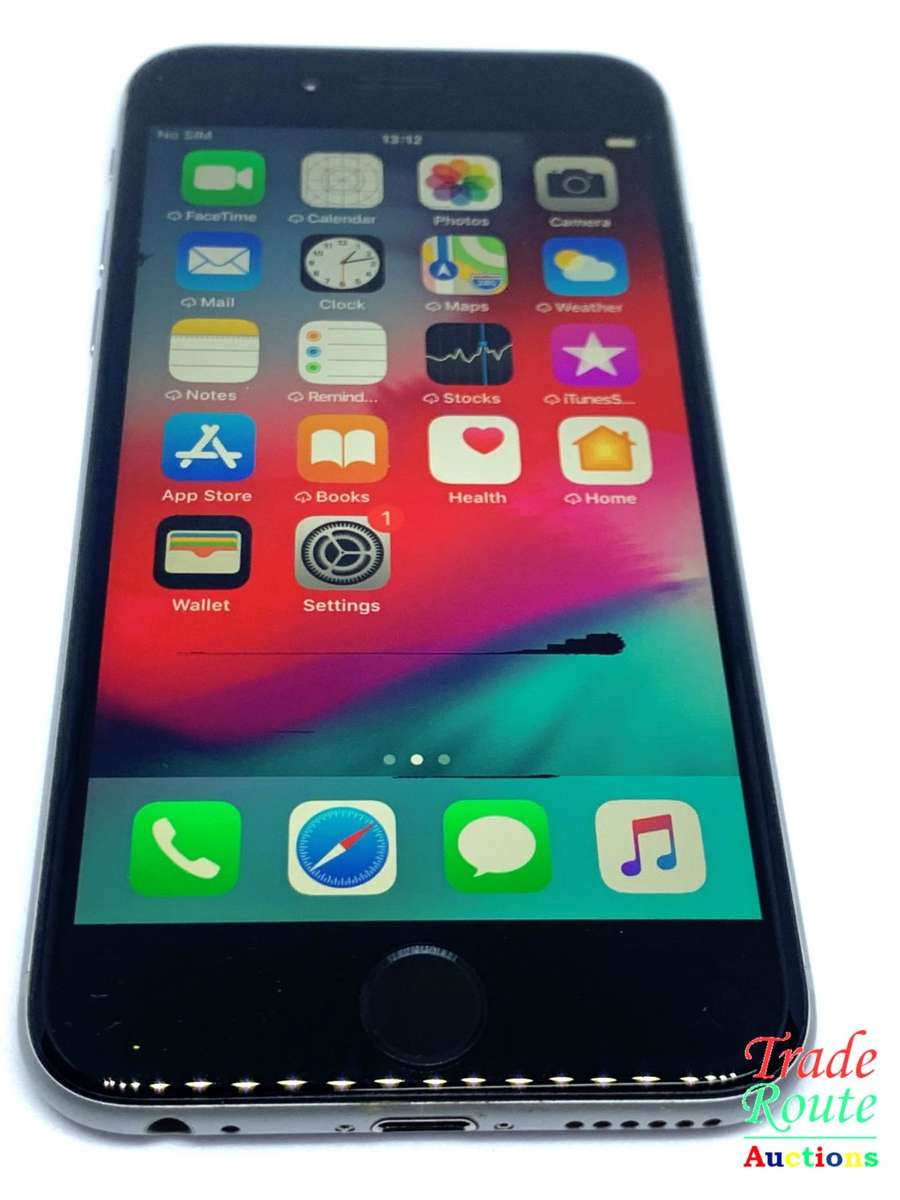 Apple iPhone 6 Space Grey (Pre Owned) SmartPhone (Marks on Screen)