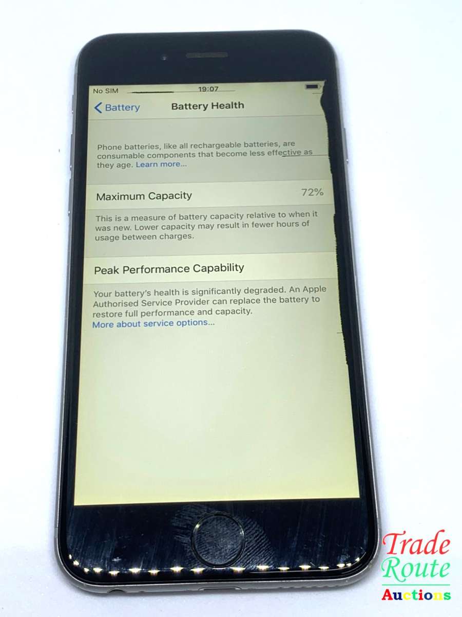 Apple iPhone 6 Space Grey (Pre Owned) SmartPhone (Marks on Screen)