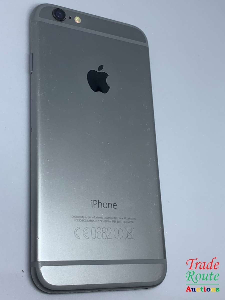Apple iPhone 6 Space Grey (Pre Owned) SmartPhone (Marks on Screen)