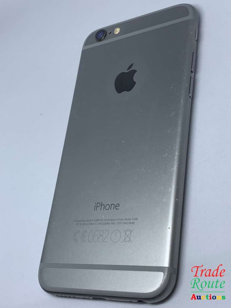 Apple iPhone 6 Space Grey (Pre Owned) SmartPhone (Marks on Screen)