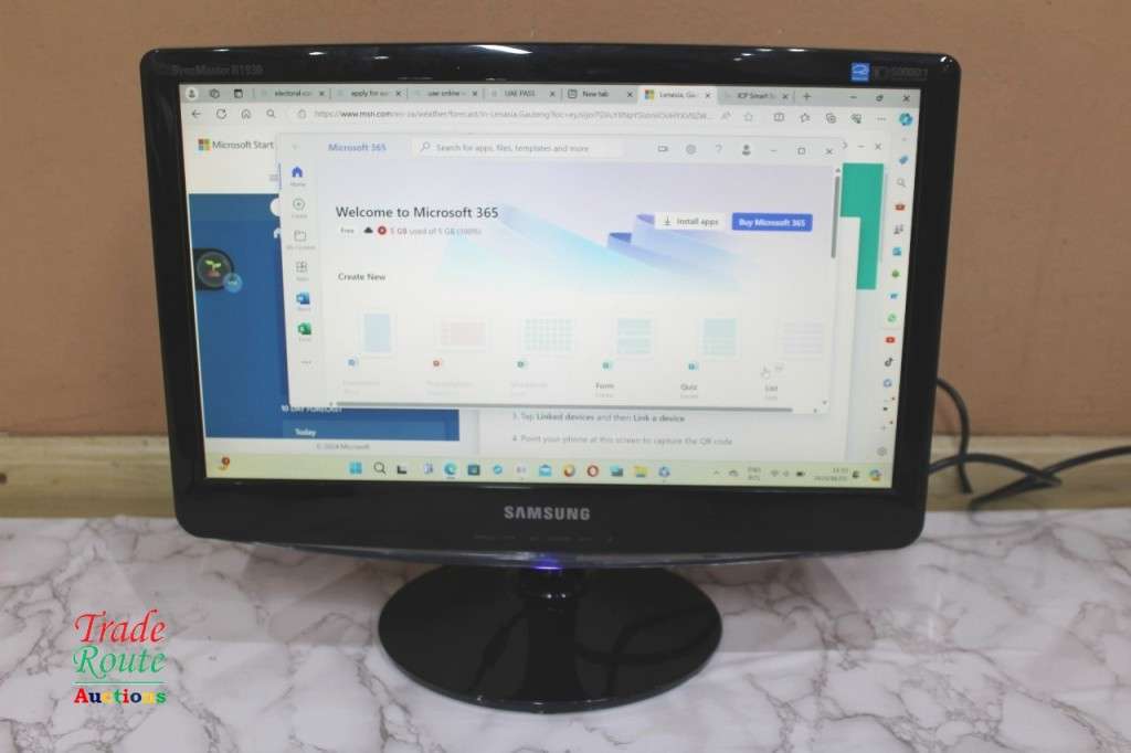 Samsung B1930N 18.5` Widescreen LCD Monitor (High Gloss Black)