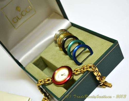 GUCCI QUARTZ WOMEN'S WATCH - Exchangeable Multi Dials - In Box with papers *** GUCCI ***