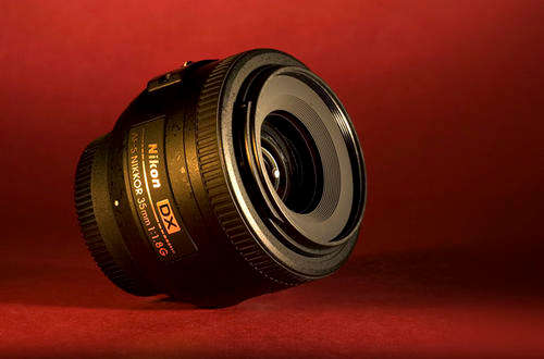 Nikon AF NIKKOR DX 35mm f/1.8G LENS - GRAB A BARGAIN