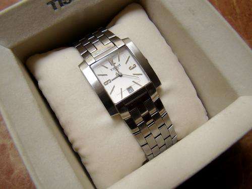 AUTHENTIC TISSOT 1853 MEN'S WRISTWATCH ST/ST DATE - SWISS MADE