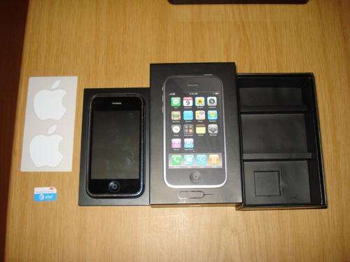iPhone 3G 8GB - Unlocked And Jailbroken AT&T