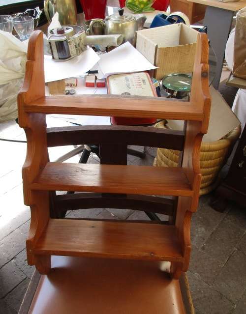 Small pine shelf 3 shelves
