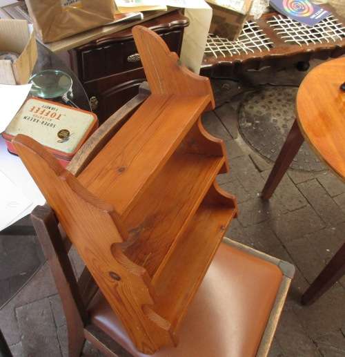 Small pine shelf 3 shelves