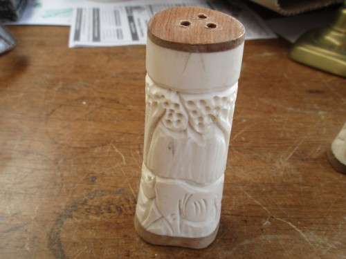 BONE AND WOOD SALT AND PEPPER