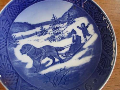TWO ROYAL COPENHAGEN DISPLAY PLATES CHRISTMAS HOLIDAYS AND WINTERBIRDS