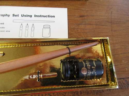 LOVELY CALLIGRAPHY SET IN BOX
