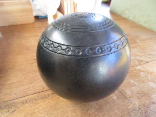 LOVELY SET 4 HENSELITE  SIZE 6 BOWLING BALLS IN CASE