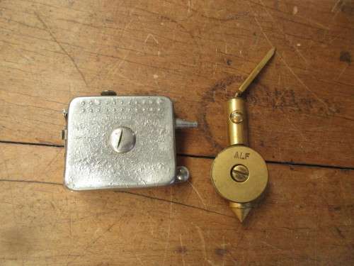 LOVELY SET 4 HENSELITE  SIZE 6 BOWLING BALLS IN CASE