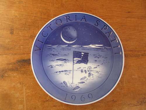 ROYAL COPENHAGEN DENMARK DISPLAY PLATE MOON LANDING