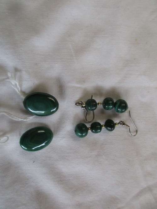 TWO PAIRS MALACHITE GREEN EARRINGS