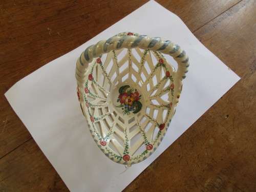 BEAUTIFUL ZENITH GOUDA BASKET HANDPAINTED