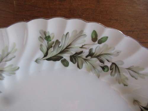STUNNING JOHNSON BROS DINNER SERVICE FOR 6 SNOWHITE REGENCY  PATTERN